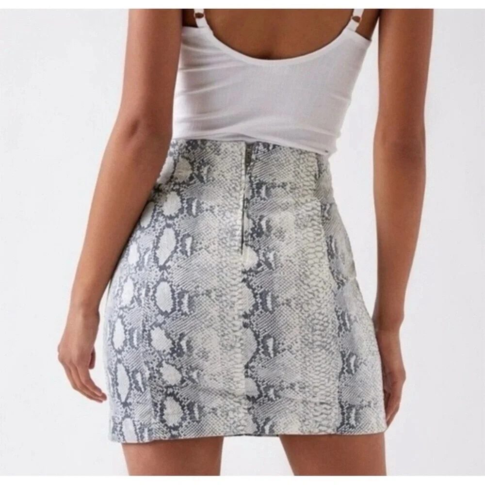 FREE PEOPLE Mod Femme Snakeskin Pattern Mini Skirt—SZ. 0